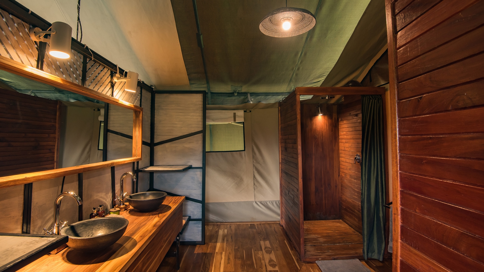 Dunia camp Tanzania en suite