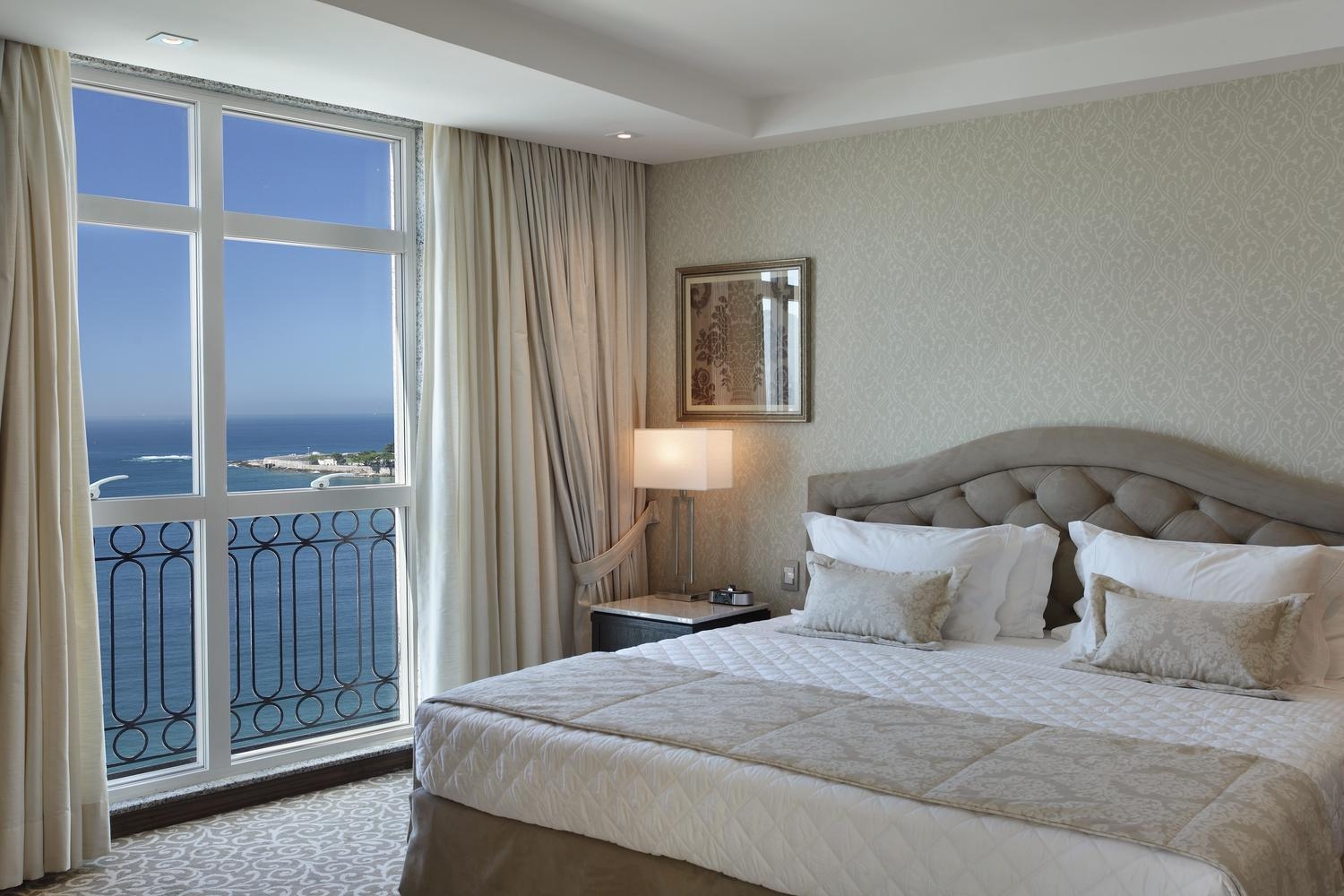A bedroom with sea views at Hotel Miramar by Windsor