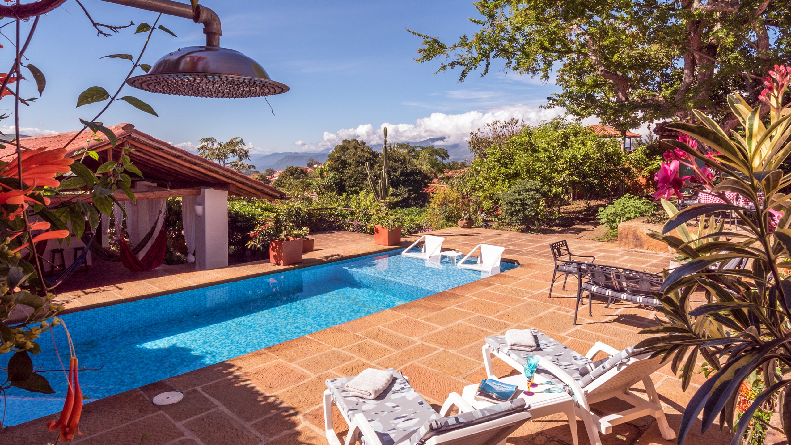 casa-del-pueblo-pool