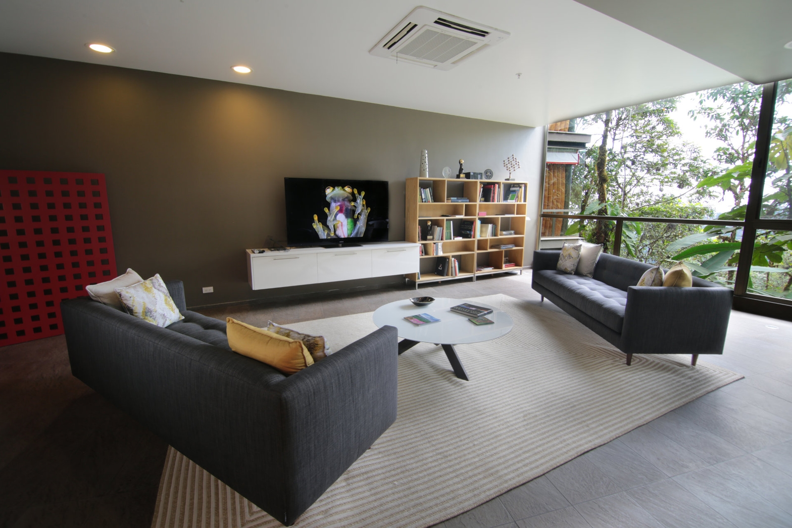 Mashpi Lodge's expedition room.