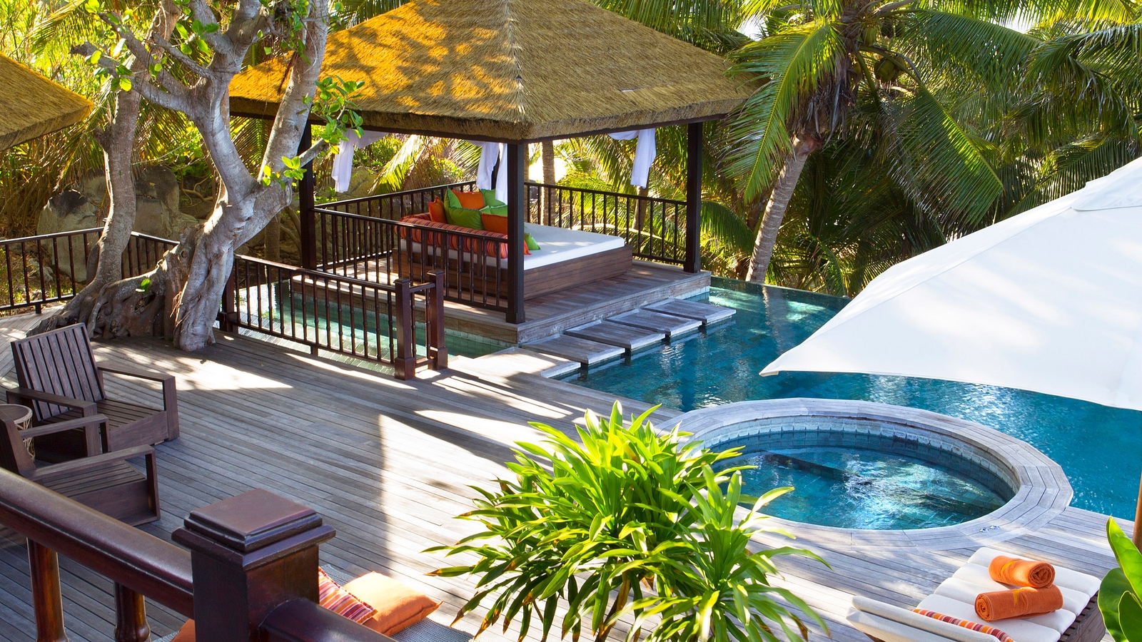 fregate-island-pool-residence-2