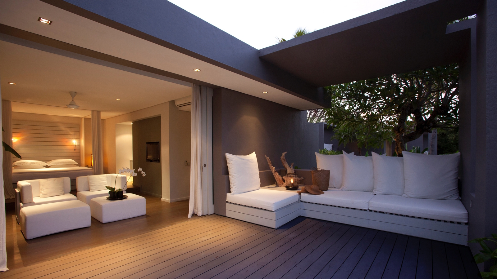 lombok-lodge-decking