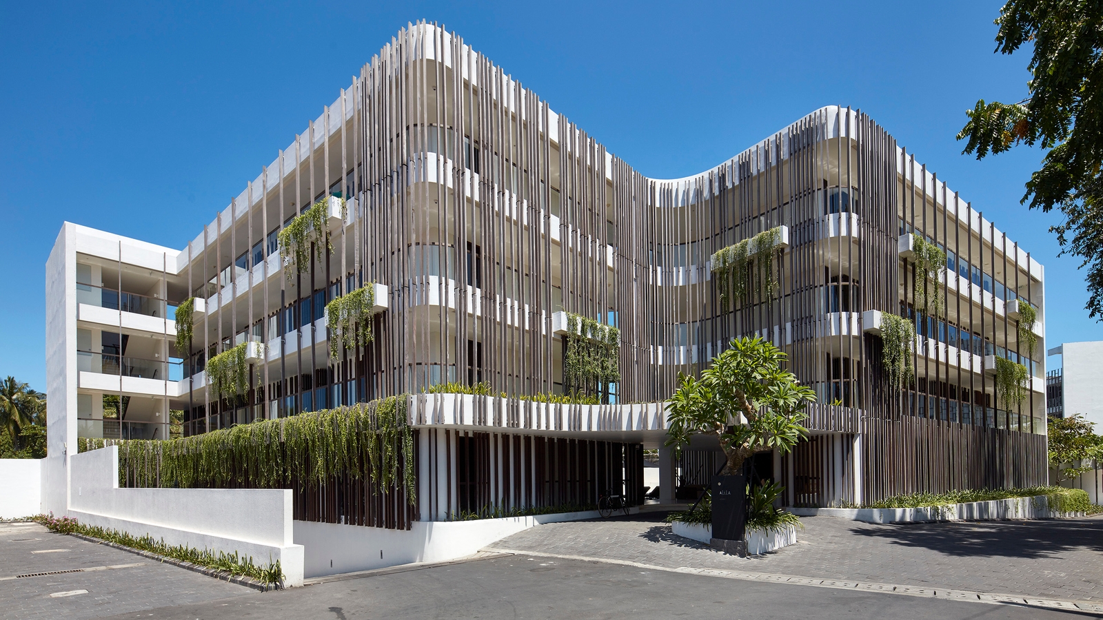 alila-seminyak-exterior