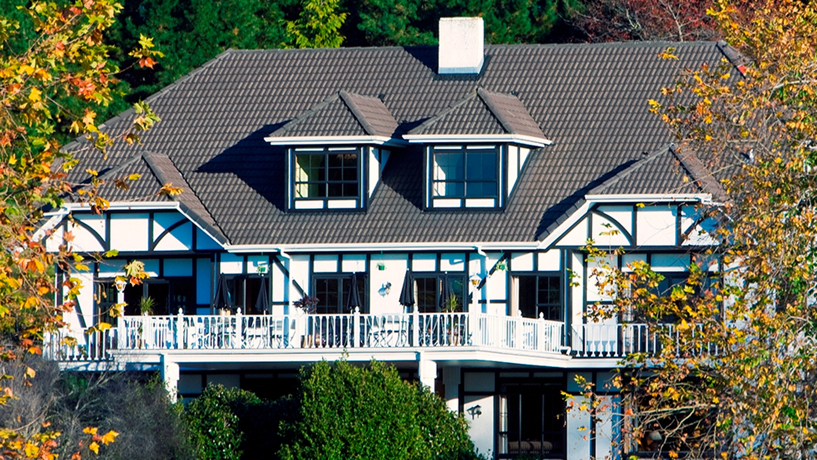 hamurana-lodge-exterior