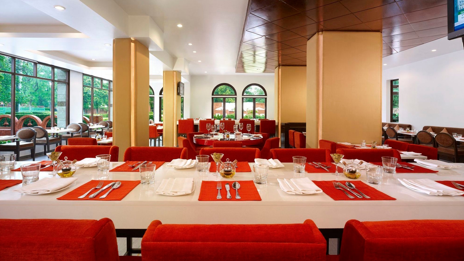 gateway-varanasi-restaurant