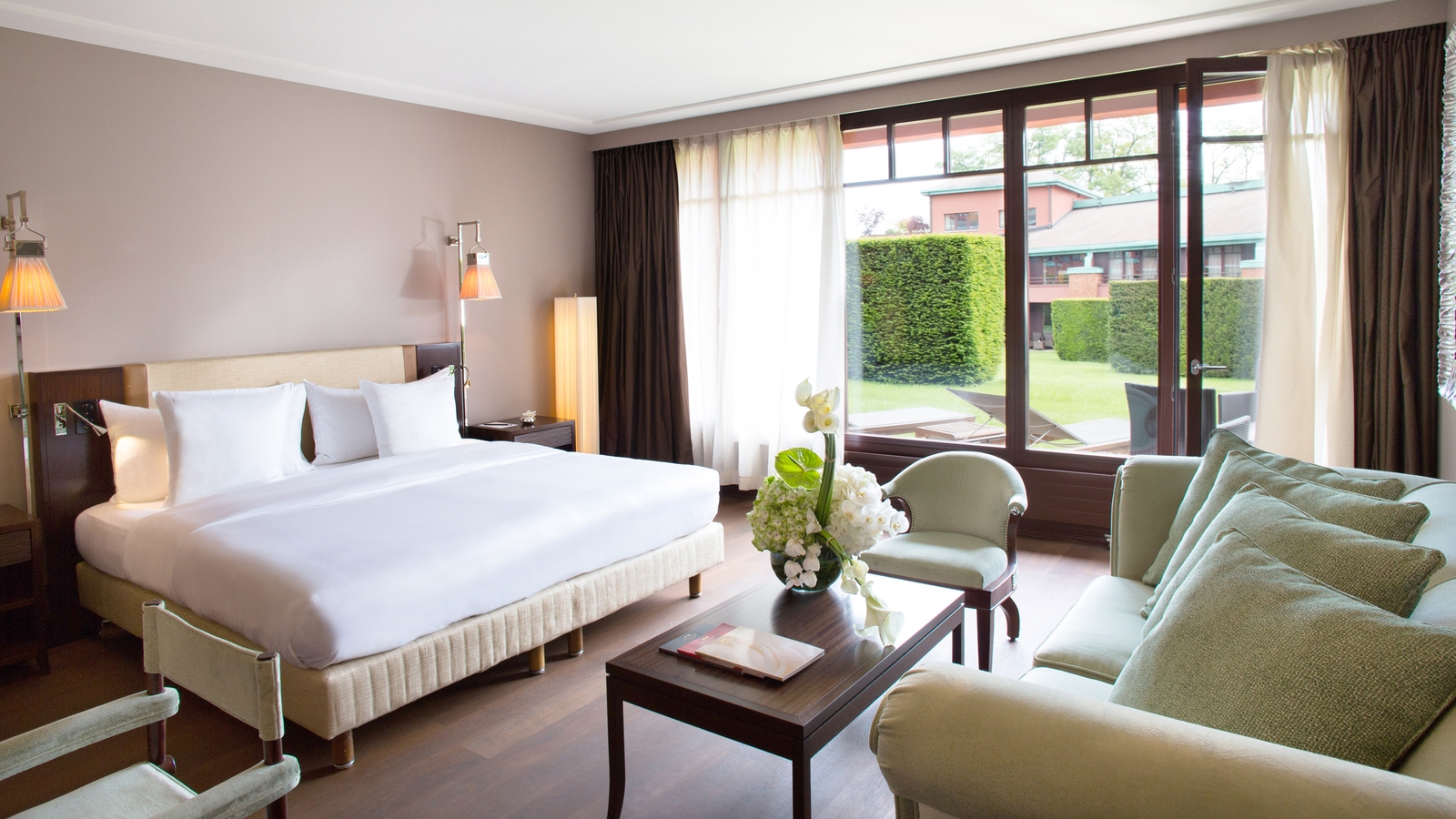 la-reserve-geneva-bedroom