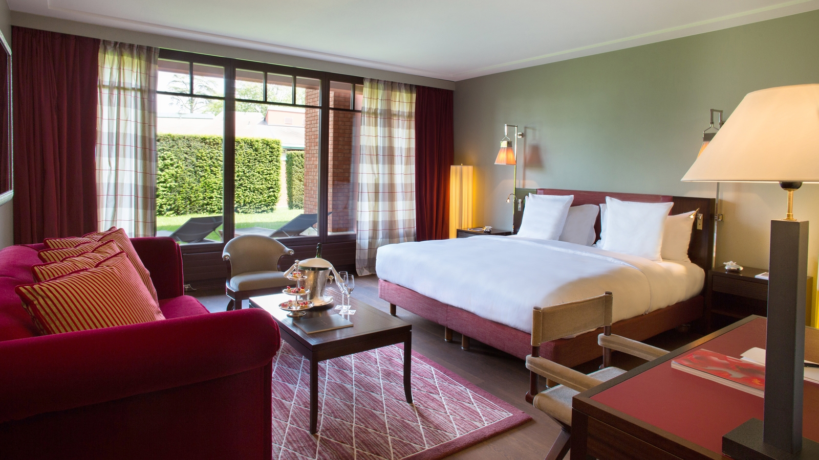 la-reserve-geneva-bedroom