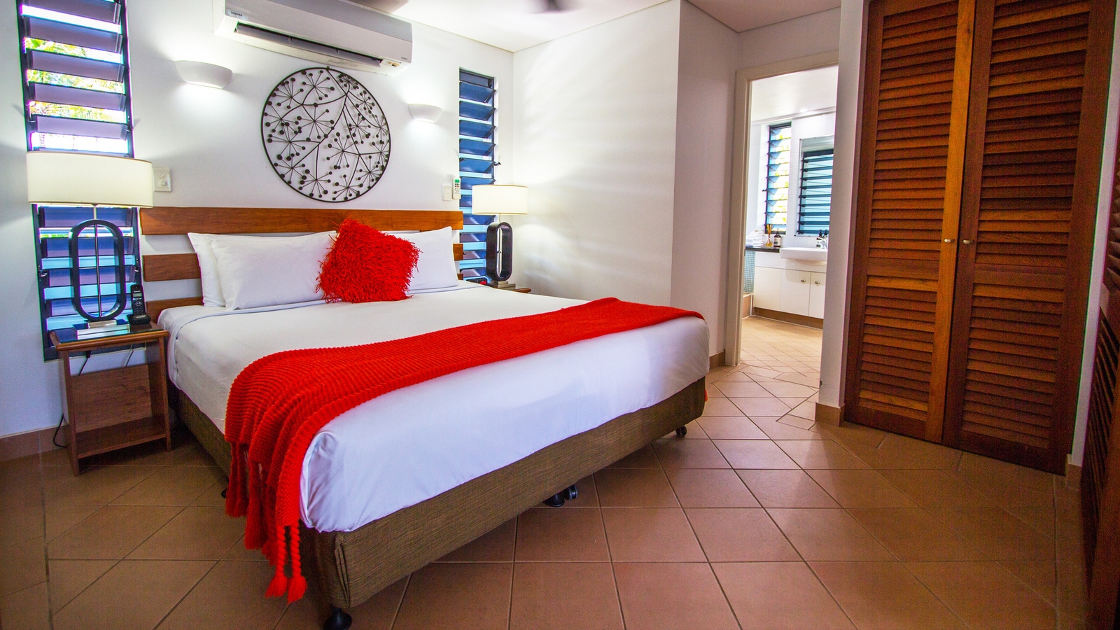 peninsula-boutique-bedroom-1