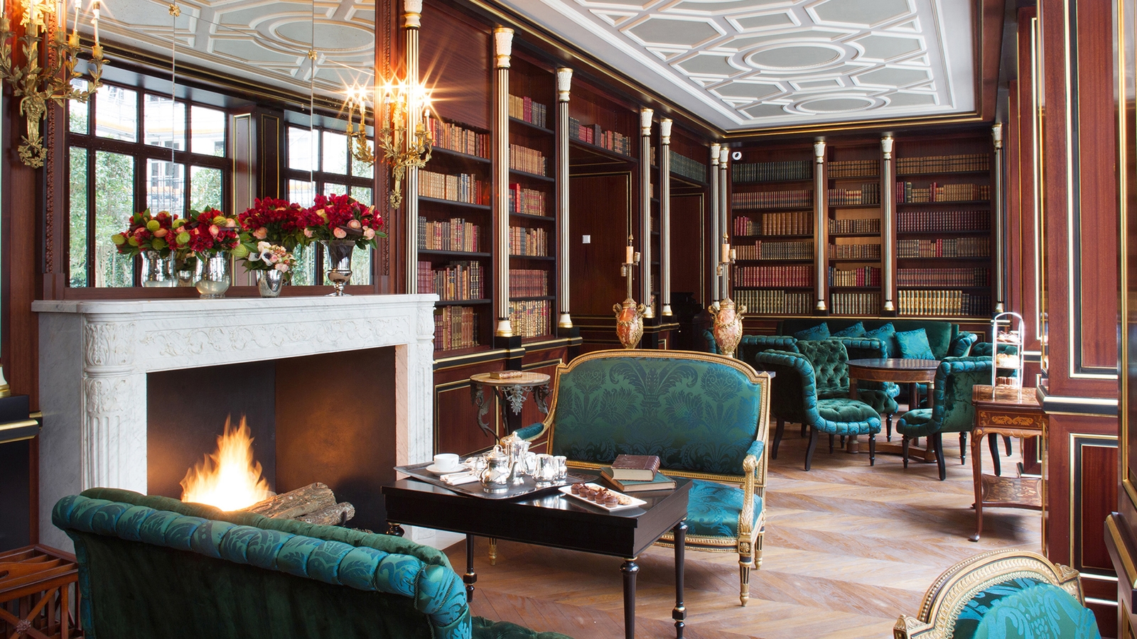 raffles-jakarta-lounge