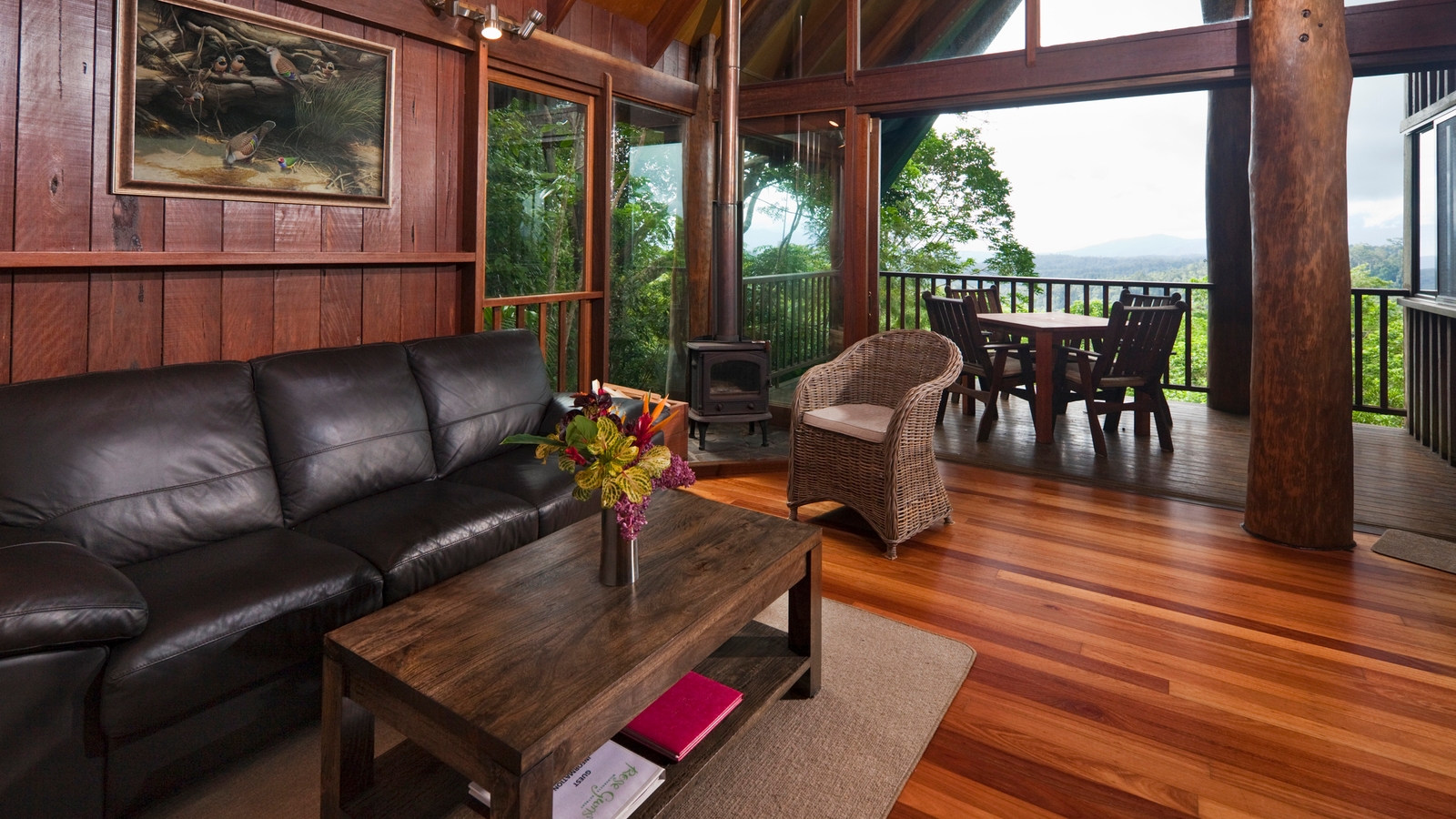 rose-gums-treehouse-interior