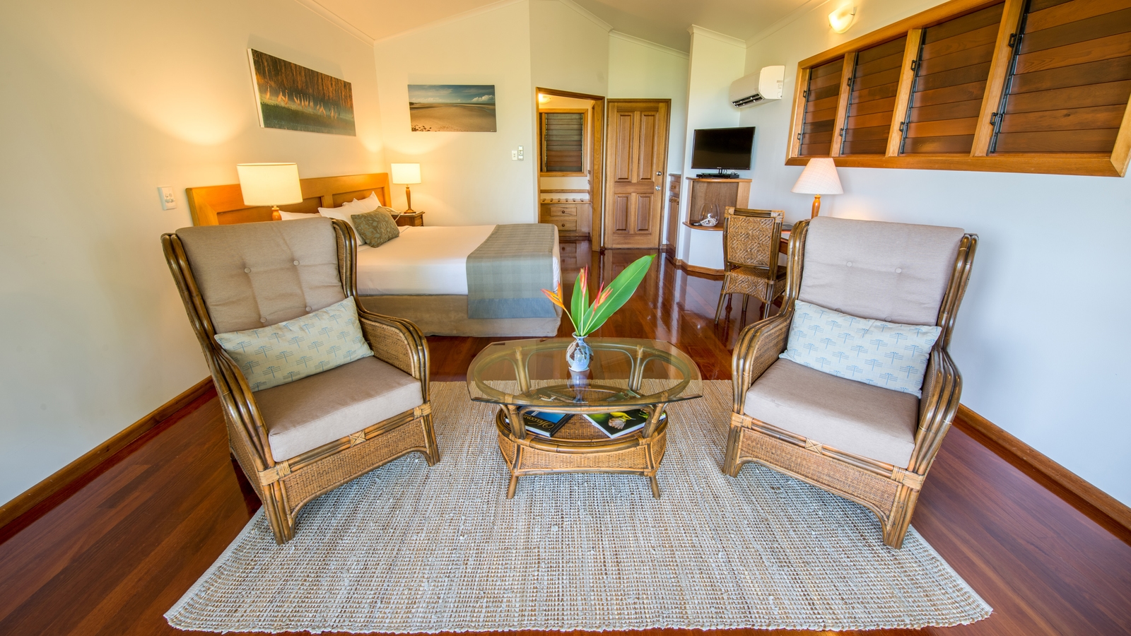 thala-beach-nature-reserve-living-room