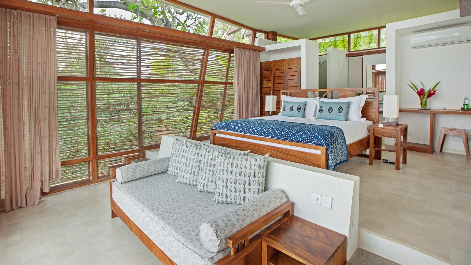 tri-galle-lake-suite