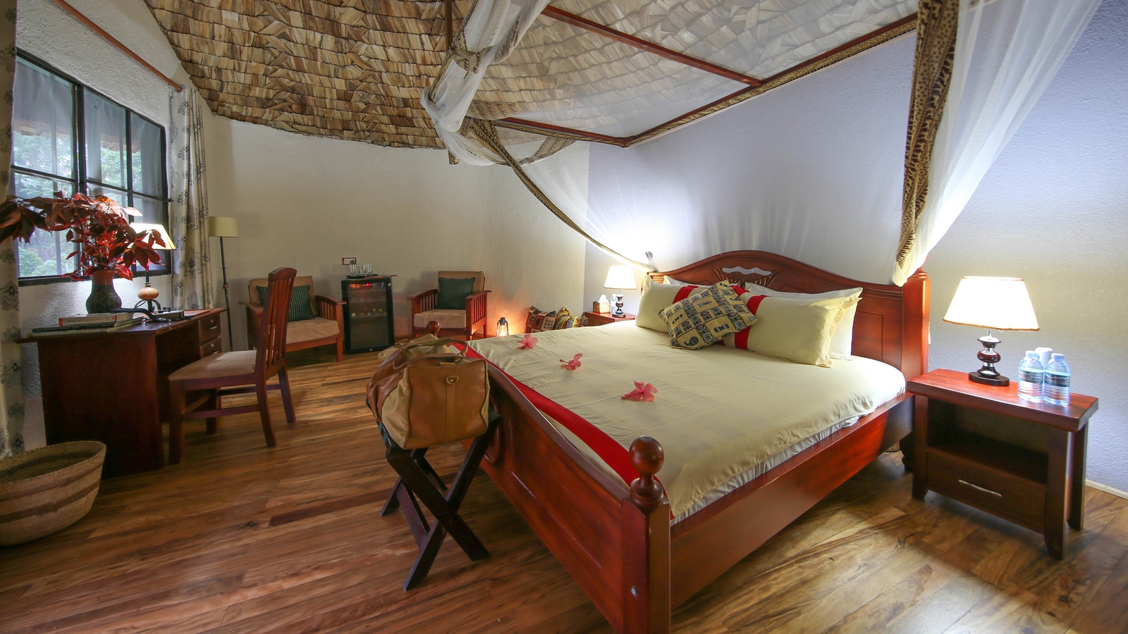 mahogany-springs-honeymoon-suite