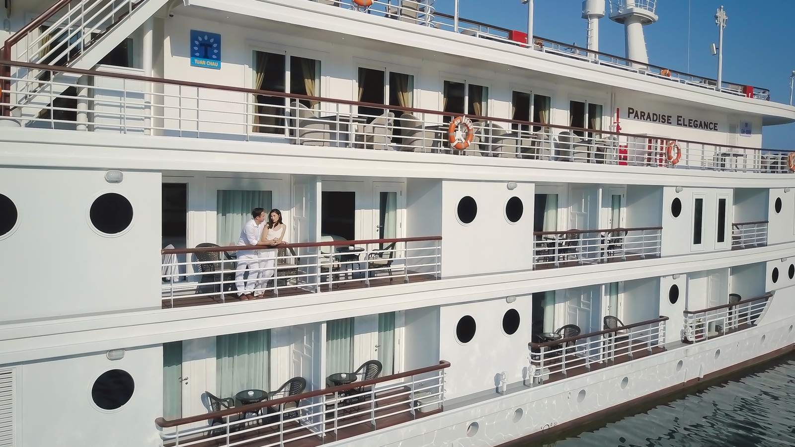 paradise-elegance-side-view