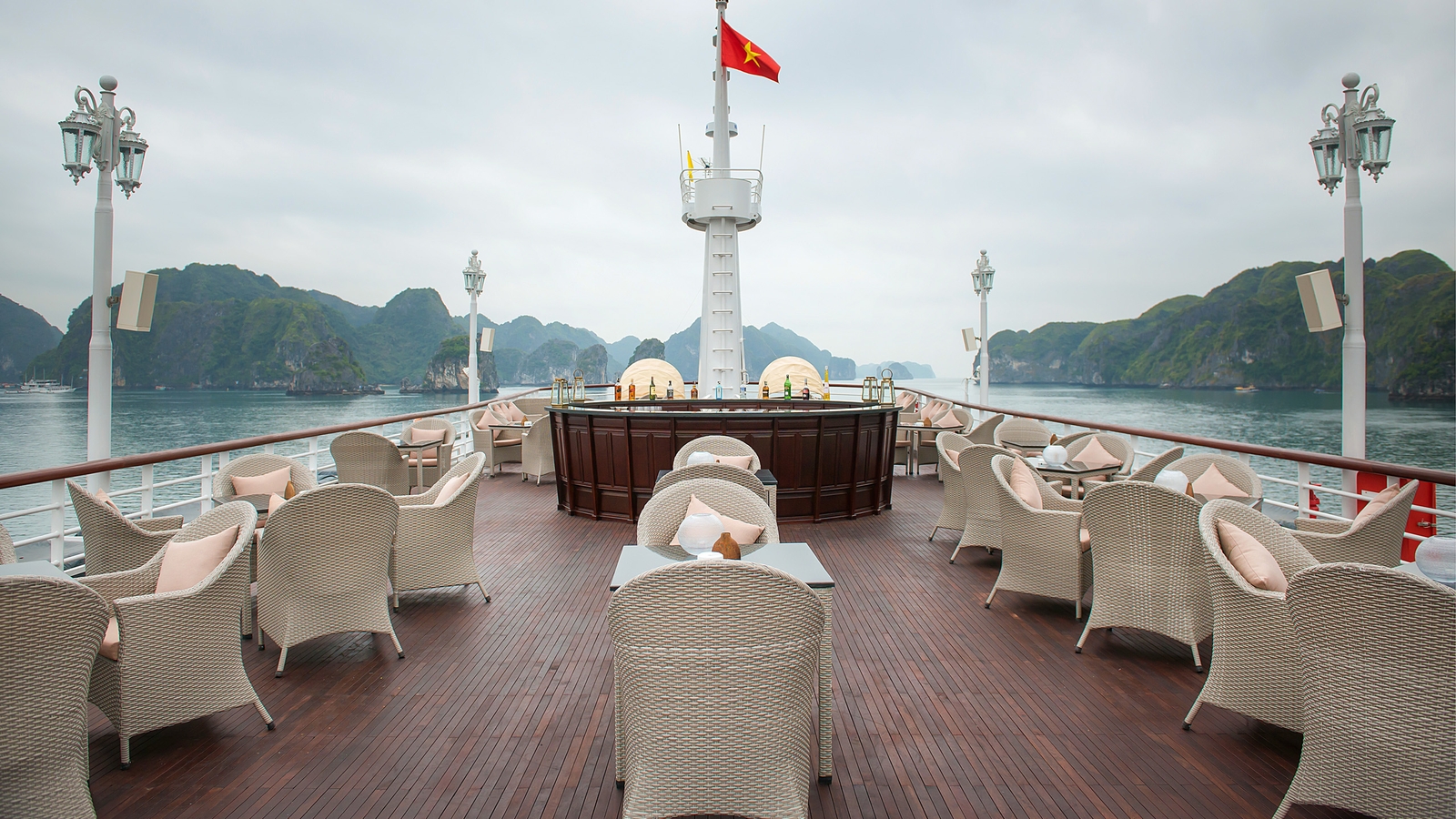 paradise-elegance-upper-deck