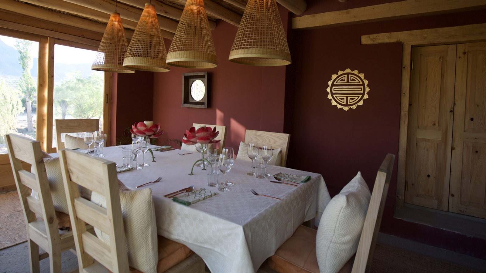 shakti-ladakh-river-house-dining