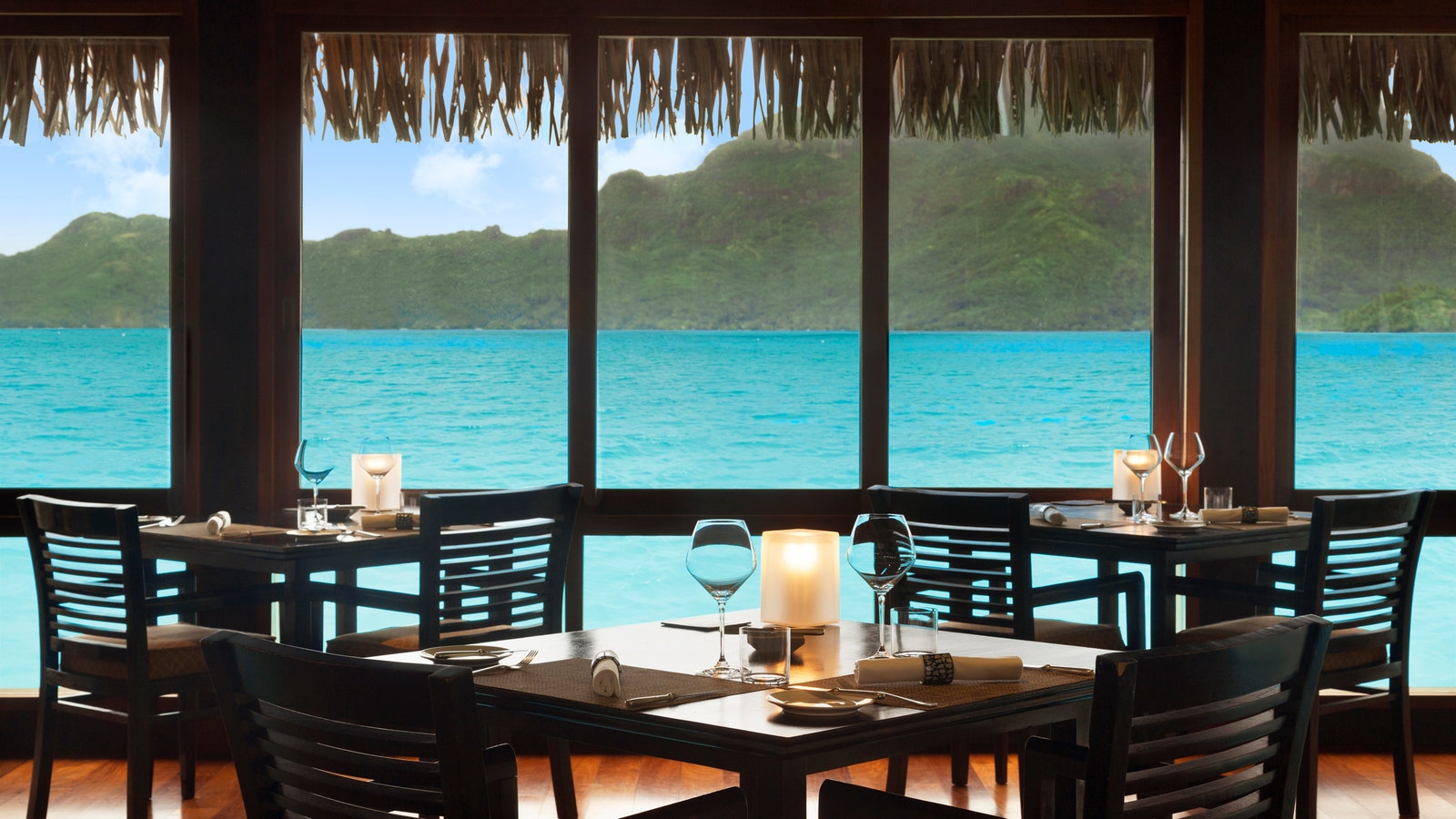 st-regis-bora-bora-restaurant