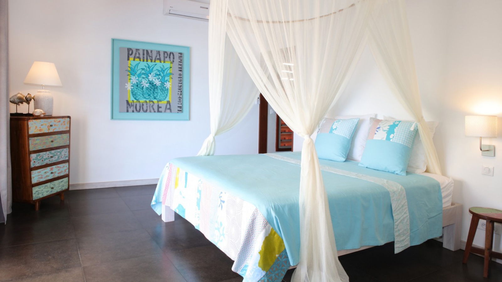 villa paradisio blue room