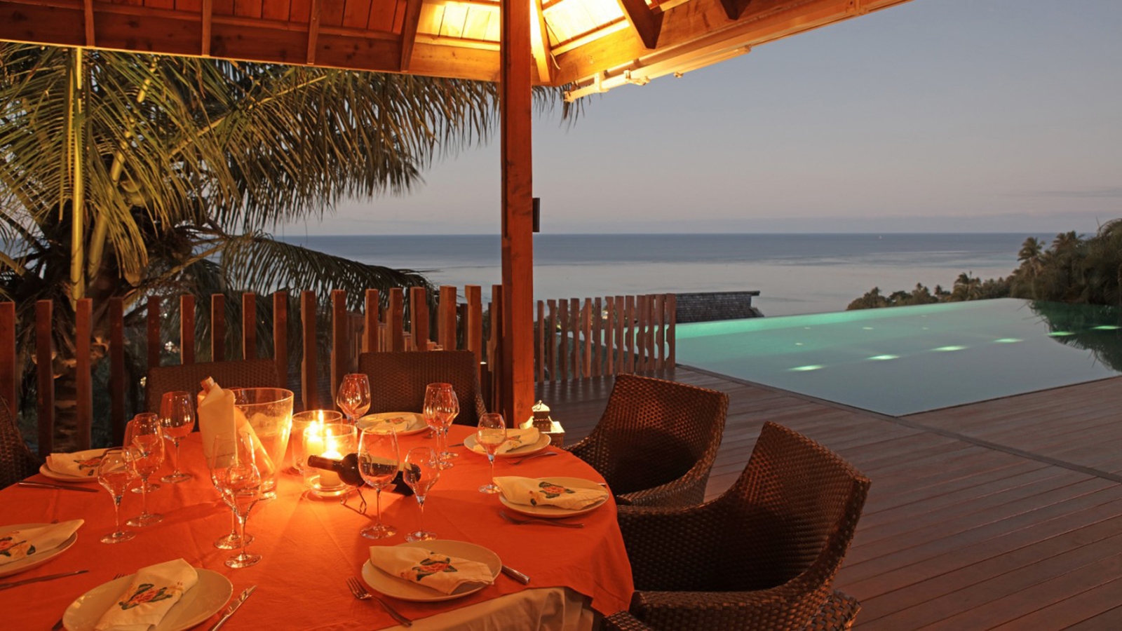 villa paradisio evening deck