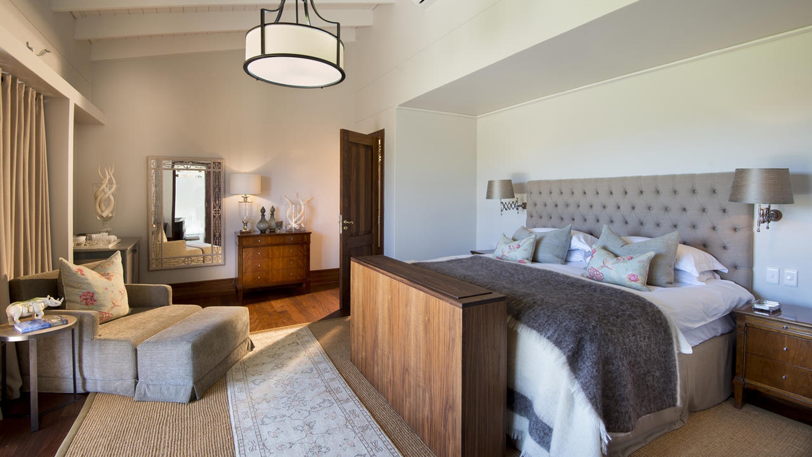 Kwandwe-Fort-House-room1