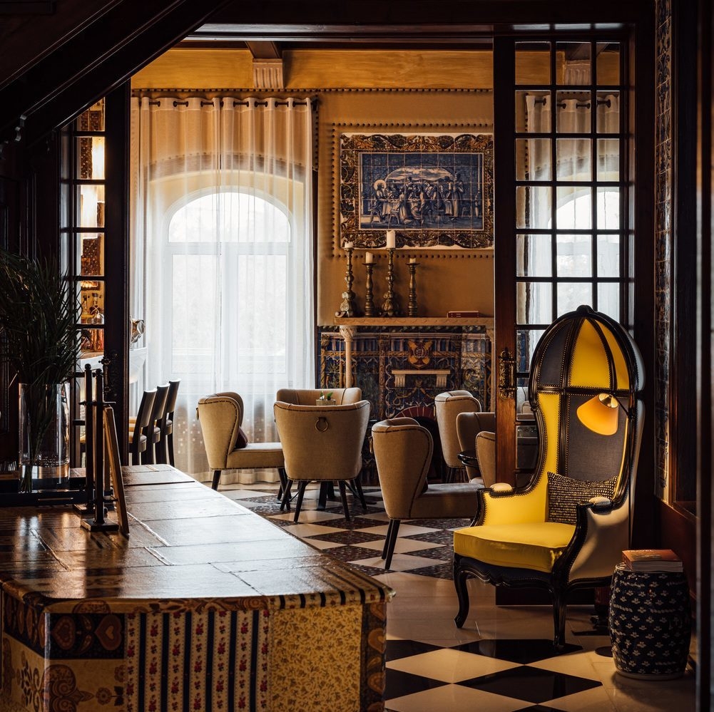 A view into the hotel bar at Hotel Bela Vista