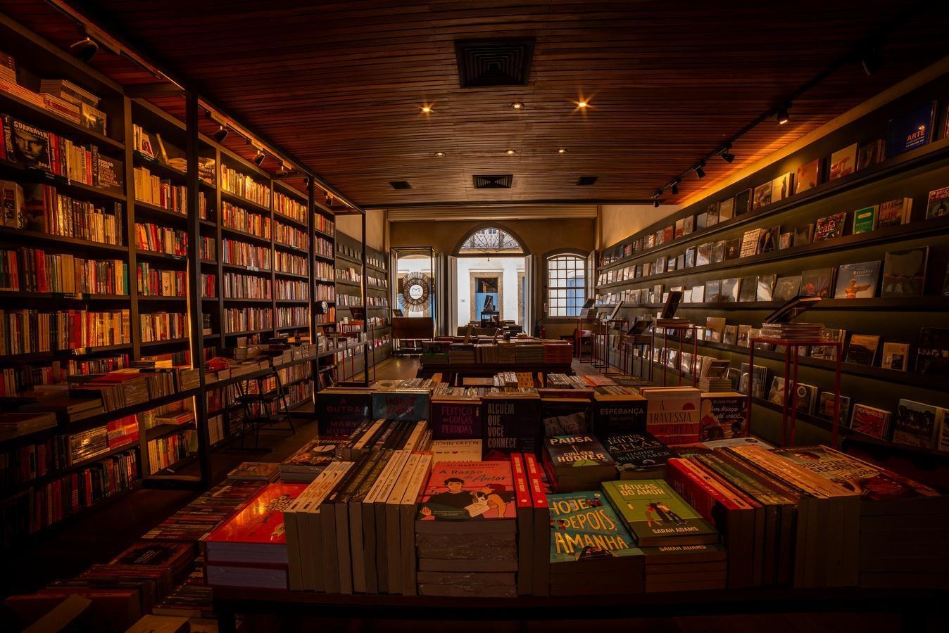 the bookshop next to Pousada Literária
