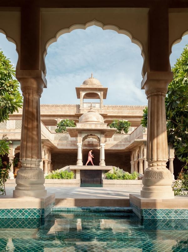 The main Jacuzzi of Six Senses Fort Barwara.