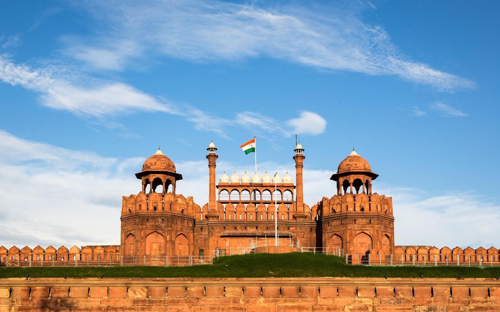 The Top Forts and Palaces to Visit in India