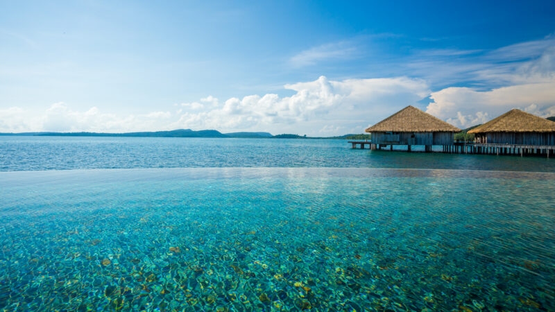 song-saa-pool-sea-cambodia