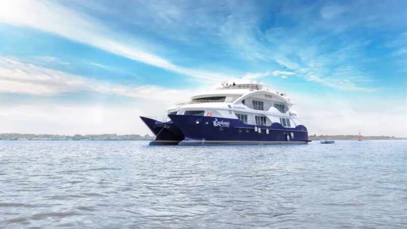 endemic-ship-galapagos