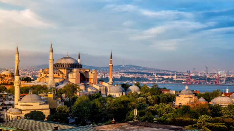 hagia-sophia-istanbul-skyline