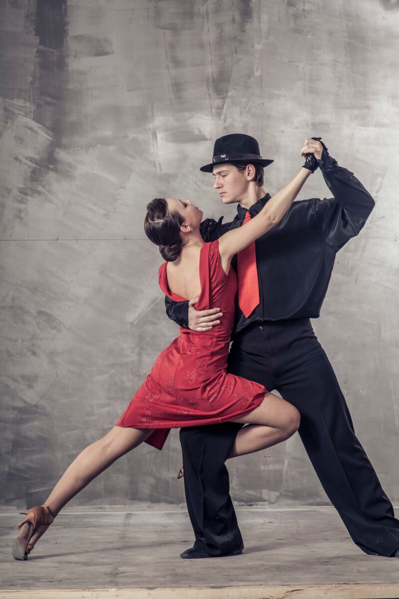 Jacada Buenos Aires - couple dancing tango argentina