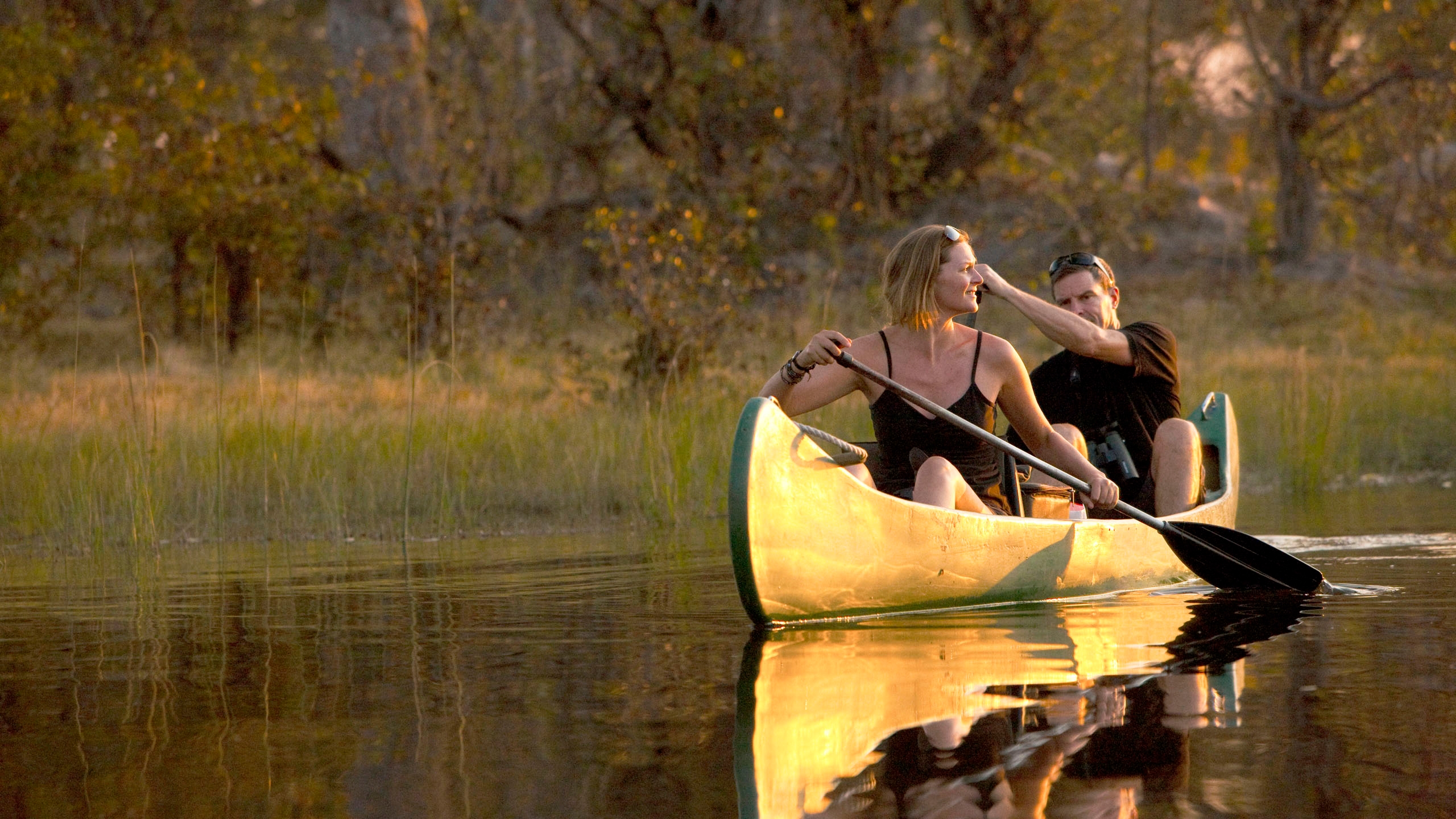 Safari boating, Selinda Explorers Camp, Great Plains Conservation