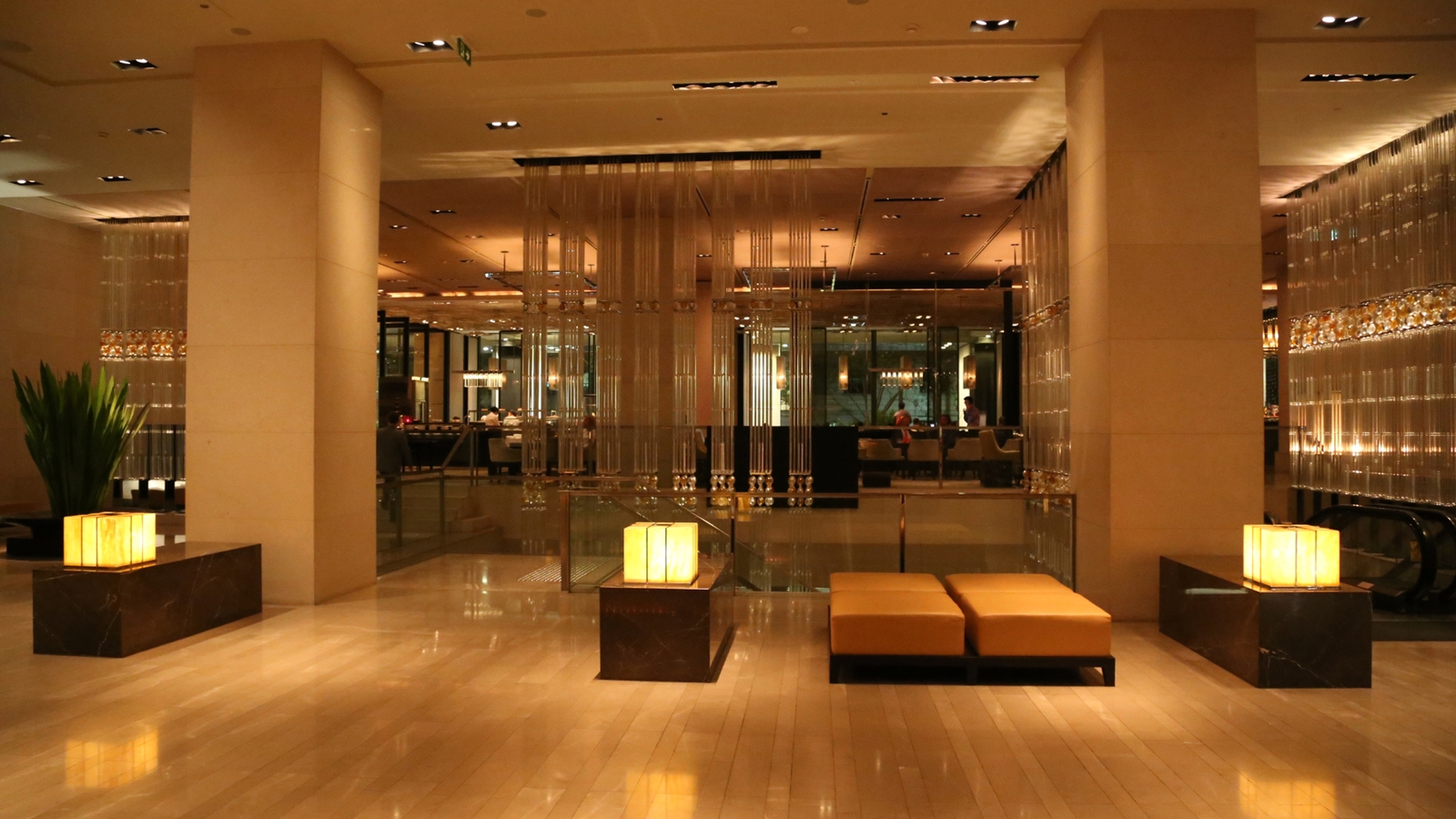 grand-hyatt-melbourne-lobby