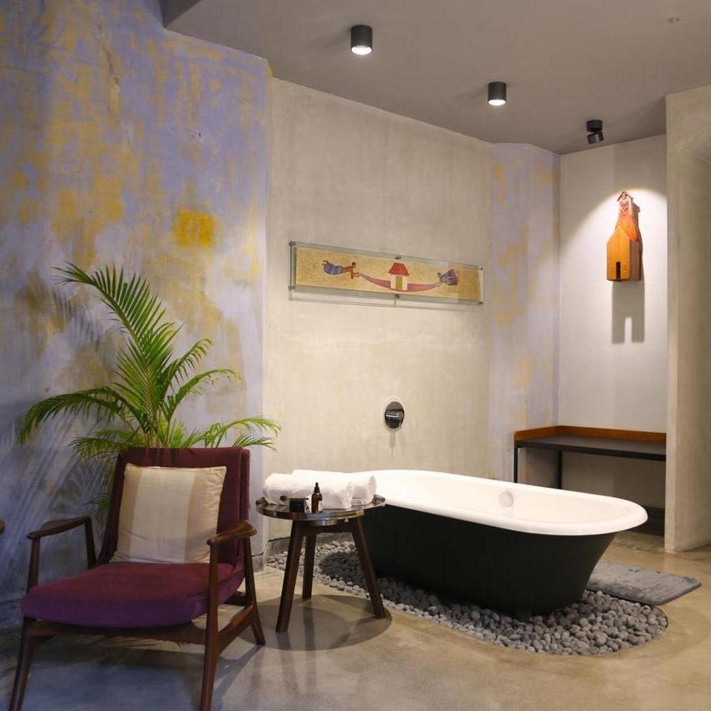 The bathroom at The Postcard Mandalay Hall, India