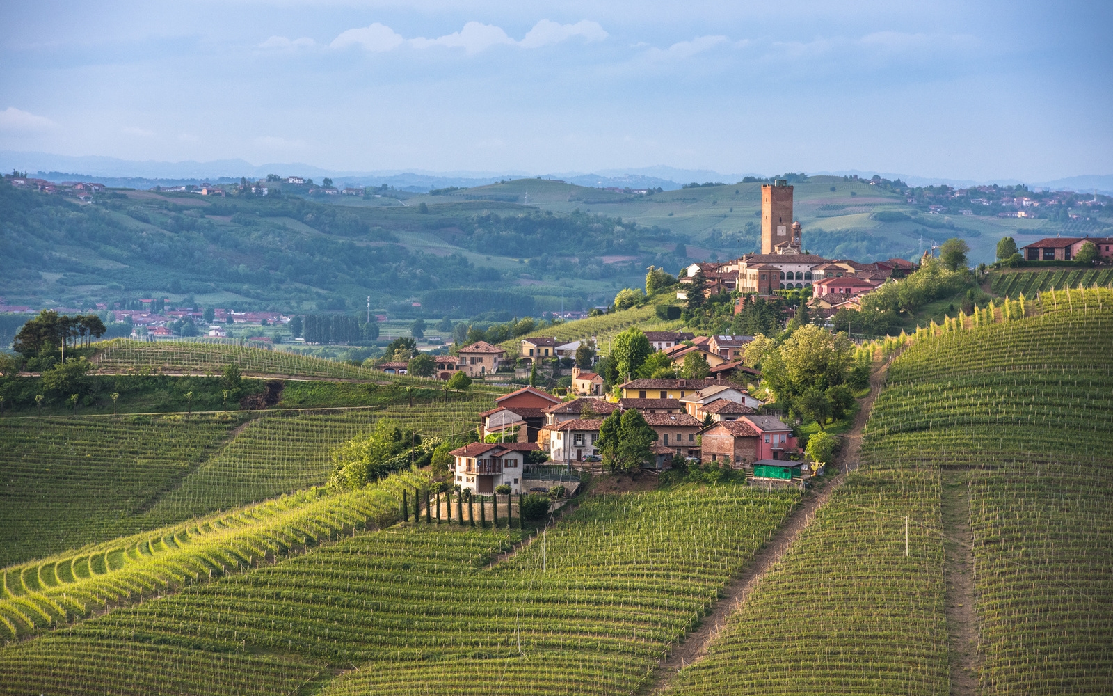 The Most Romantic Honeymoon Destinations in Italy