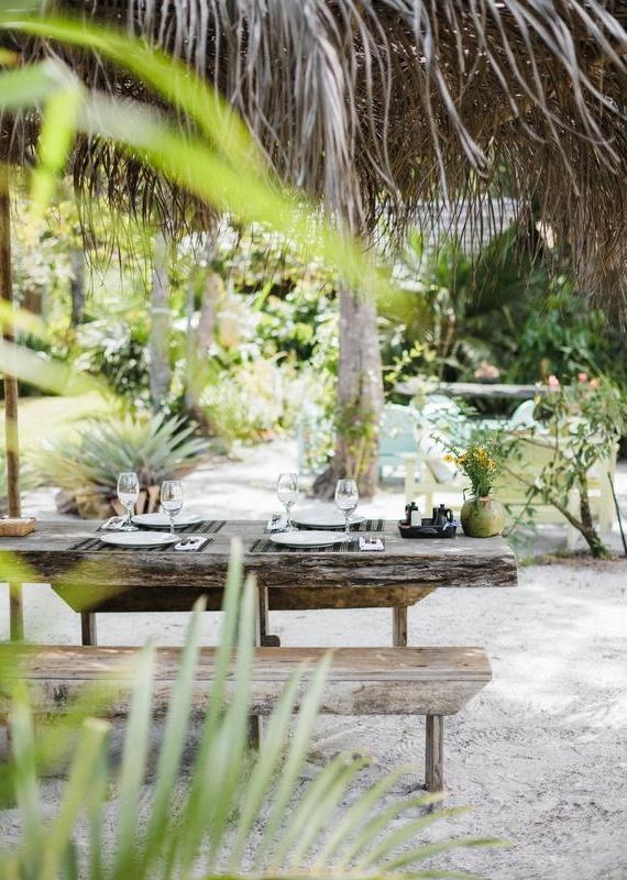 Uxua Maré dining in the rainforest