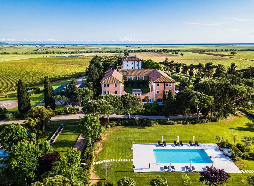 Exterior image of L’Andana Tenuta La Badiola.