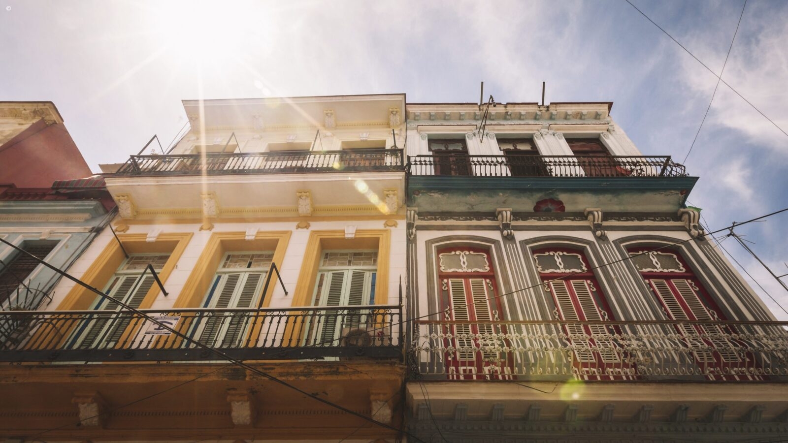 havana-houses-sunlight
