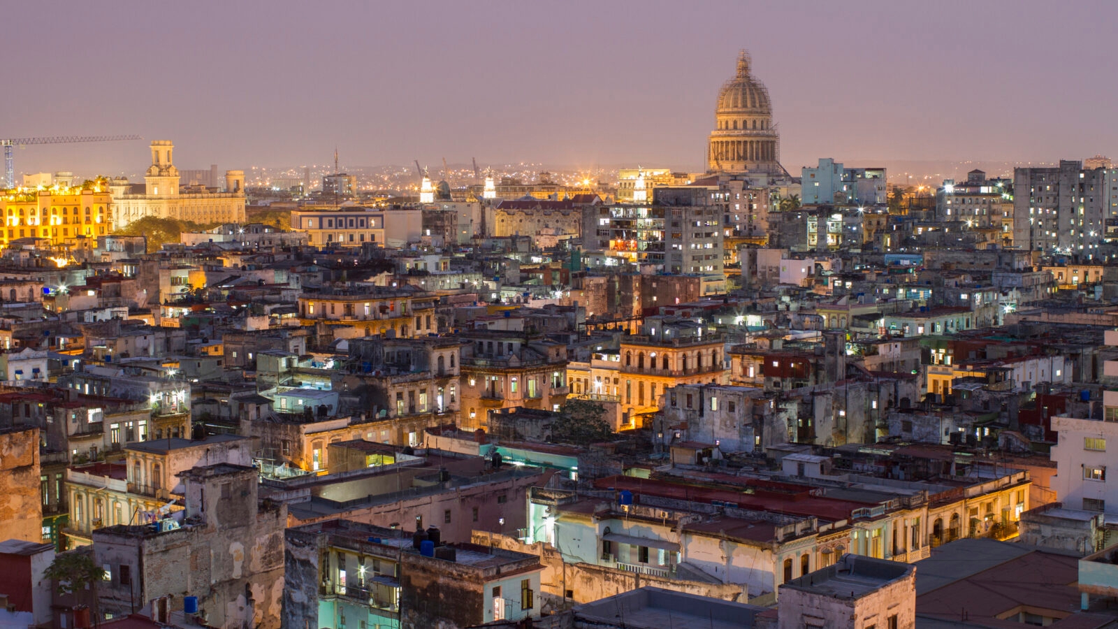 havana-night-skyline