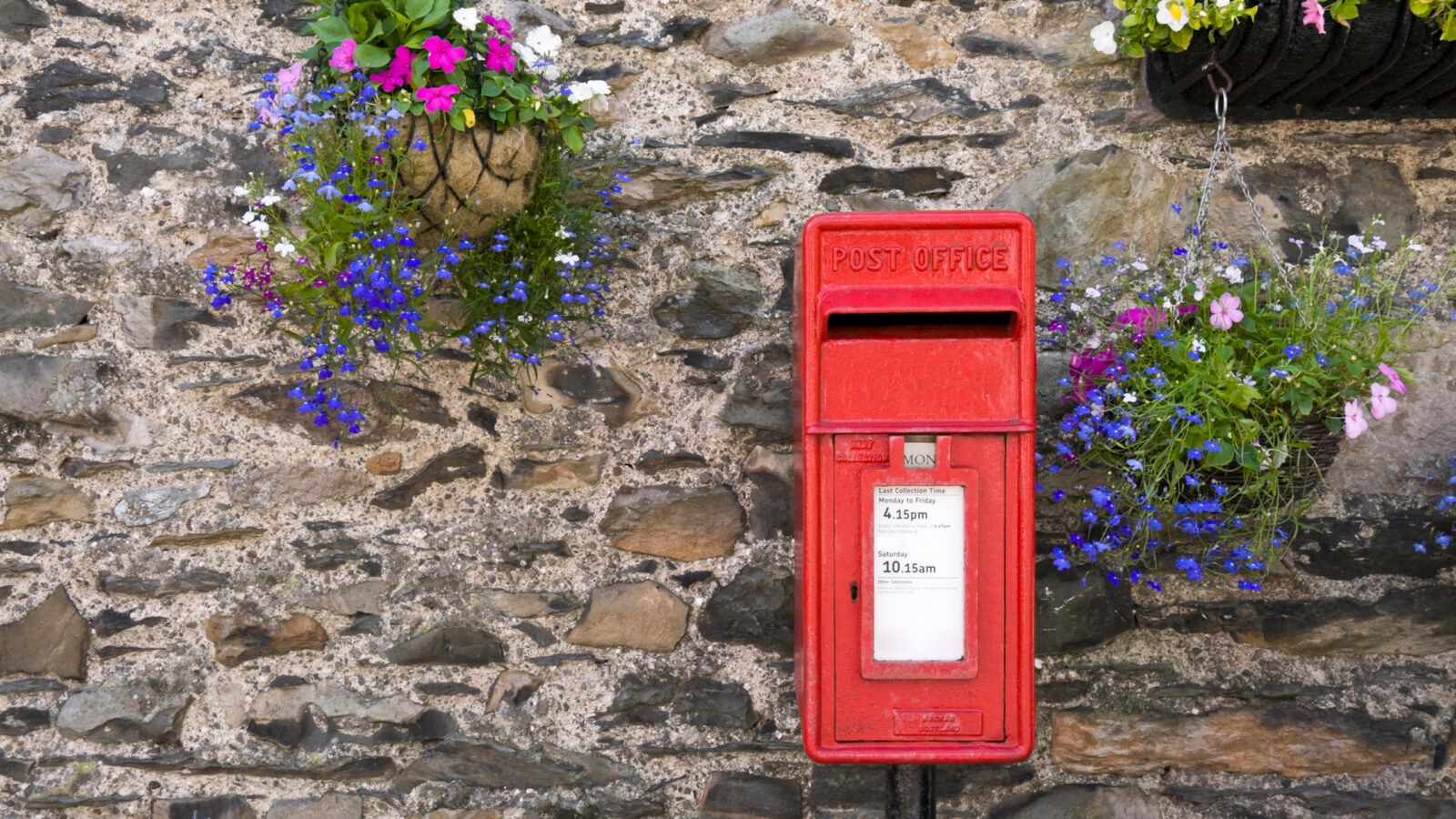 english-village-post-box