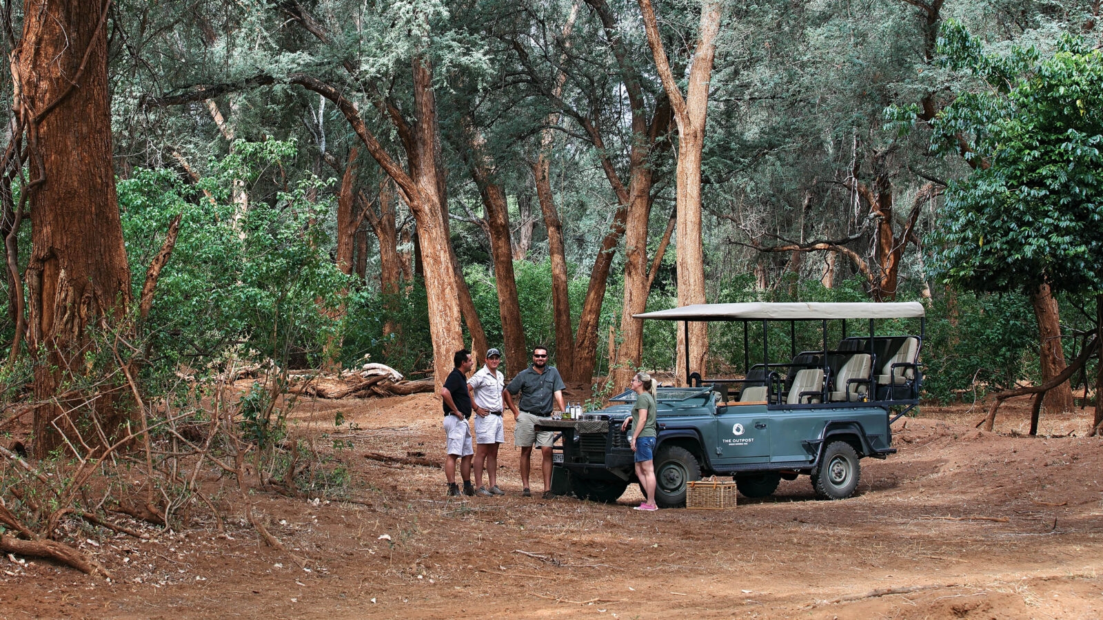 private-family-safari-pels-post