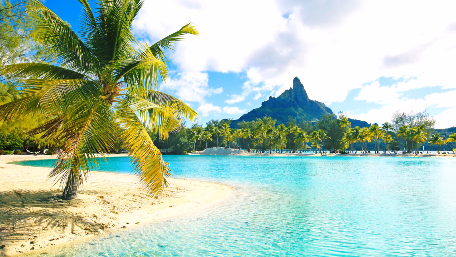 bora-bora-beach-french-polynesia