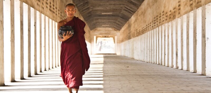 Shwezigon-Temple-Bagan,-Myanmar