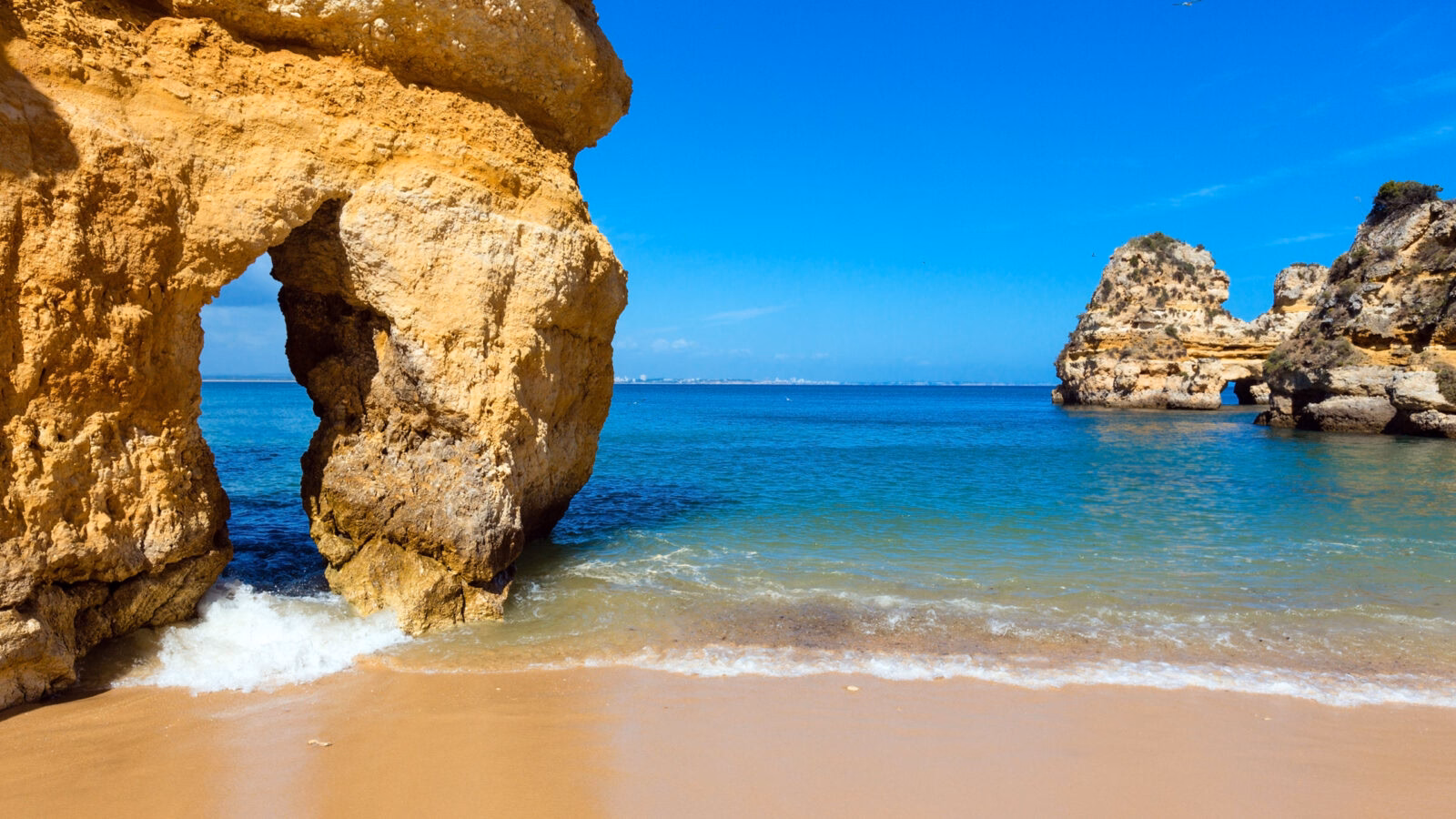 algarve-rocky-beach