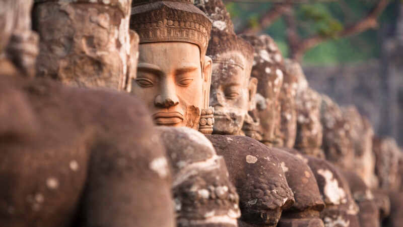 bayon-temple-faces-cambodia