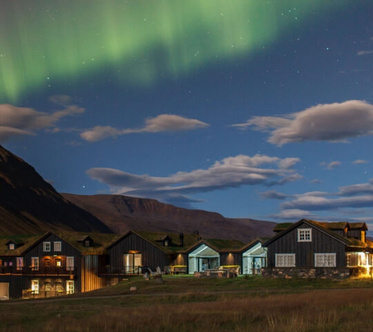 deplar-farm-northern-lights-iceland