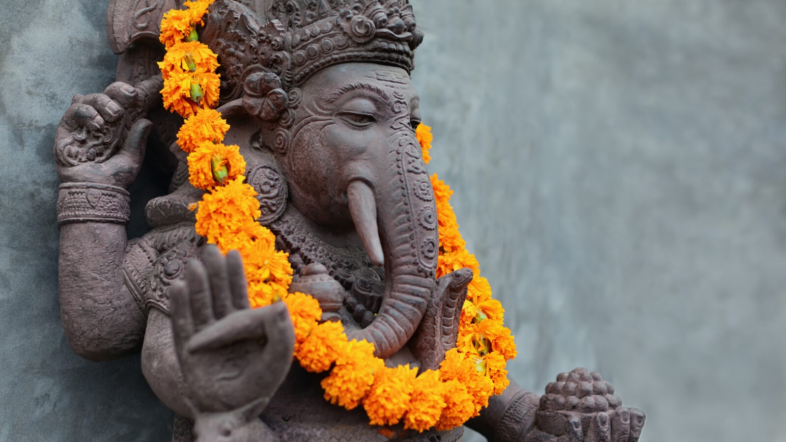 seminyak-elephant-statue