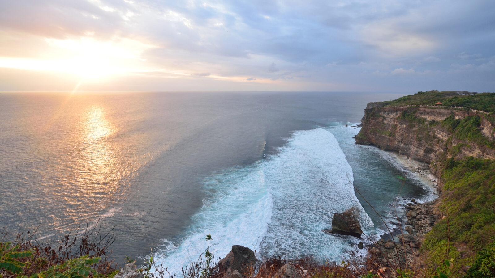 uluwatu-bali-sunset