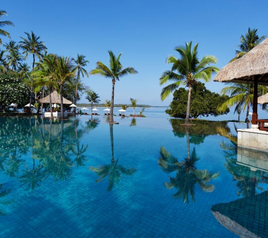 oberoi-lombok-pool